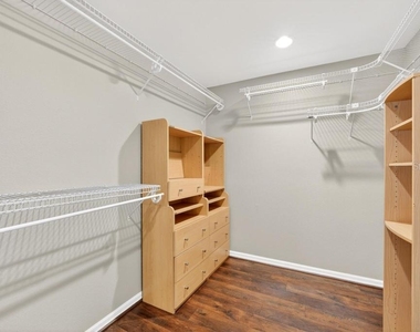 157 Alhambra Avenue - Photo Thumbnail 30