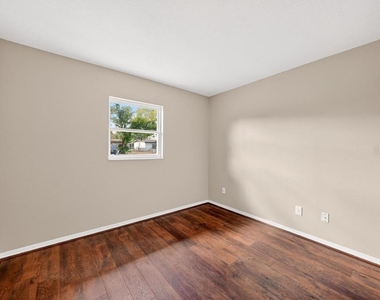 157 Alhambra Avenue - Photo Thumbnail 14