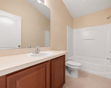 2210 San Jacinto Circle - Photo Thumbnail 17