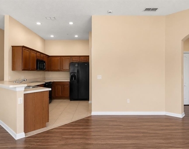 2210 San Jacinto Circle - Photo Thumbnail 8