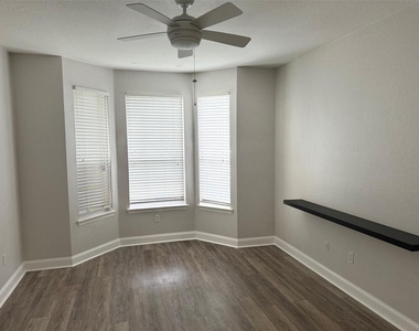 3367 S Kirkman Road - Photo Thumbnail 11