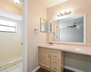 224 Cobalt Drive - Photo Thumbnail 7