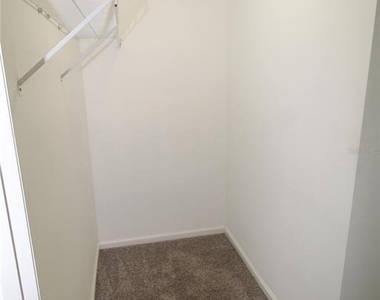 6031 Bay Valley Court - Photo Thumbnail 10