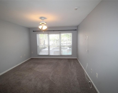 6031 Bay Valley Court - Photo Thumbnail 9