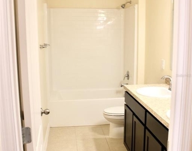 4723 Coral Castle Drive - Photo Thumbnail 17