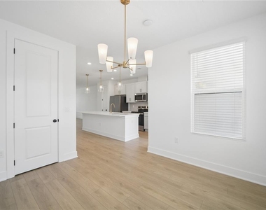 15219 Hamlin Park Drive - Photo Thumbnail 19