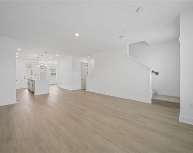 15219 Hamlin Park Drive - Photo Thumbnail 11