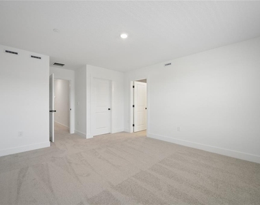 15219 Hamlin Park Drive - Photo Thumbnail 25
