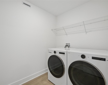 15219 Hamlin Park Drive - Photo Thumbnail 29