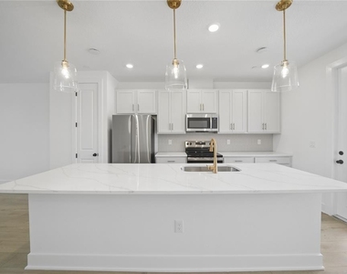 15219 Hamlin Park Drive - Photo Thumbnail 14