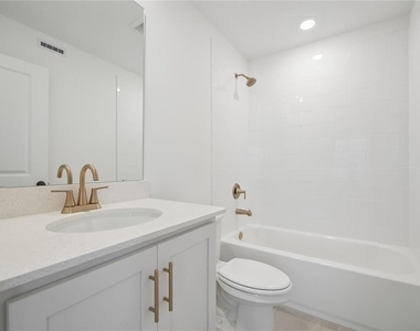 15219 Hamlin Park Drive - Photo Thumbnail 22