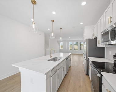 15219 Hamlin Park Drive - Photo Thumbnail 16