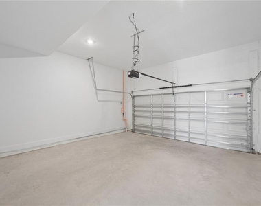 15219 Hamlin Park Drive - Photo Thumbnail 30
