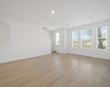 15219 Hamlin Park Drive - Photo Thumbnail 10