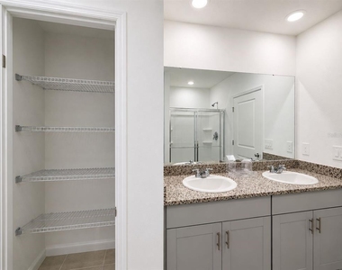 5671 Nispero Way - Photo Thumbnail 14