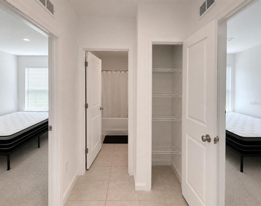 5671 Nispero Way - Photo Thumbnail 19