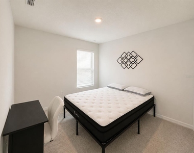 5671 Nispero Way - Photo Thumbnail 16