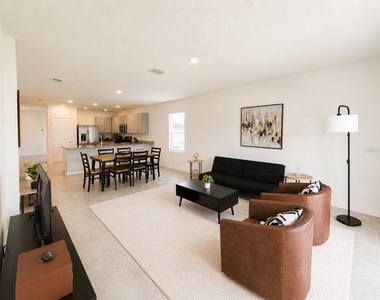 5671 Nispero Way - Photo Thumbnail 7