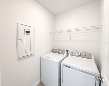 5671 Nispero Way - Photo Thumbnail 10
