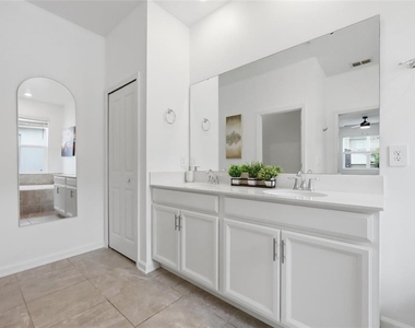 8895 Cabot Cliffs Drive - Photo Thumbnail 25