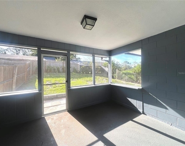 818 Sleepy Harbour Drive - Photo Thumbnail 14