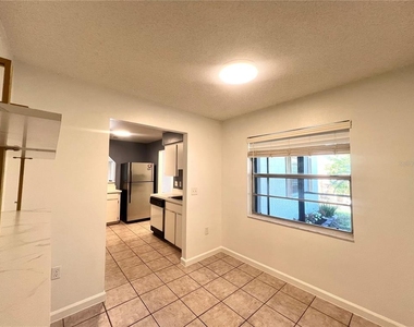 818 Sleepy Harbour Drive - Photo Thumbnail 5