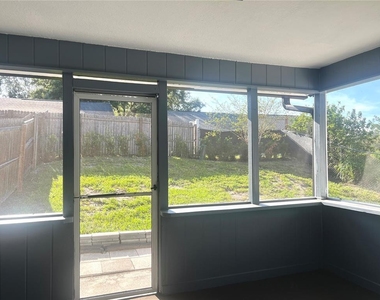 818 Sleepy Harbour Drive - Photo Thumbnail 15