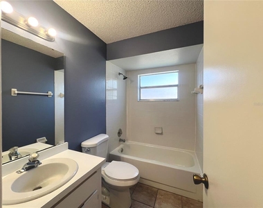 818 Sleepy Harbour Drive - Photo Thumbnail 9