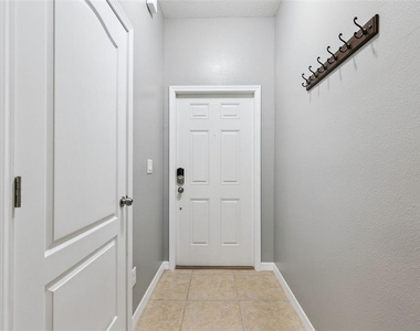 1250 Twin Trees Lane - Photo Thumbnail 3