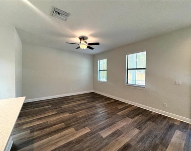 2861 Mayer Street - Photo Thumbnail 5