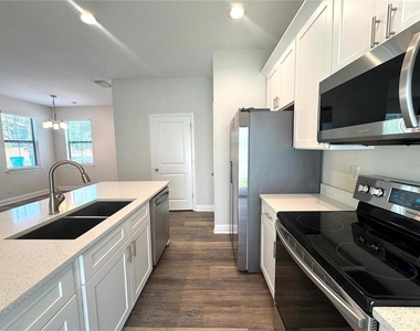 2861 Mayer Street - Photo Thumbnail 9