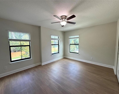 2861 Mayer Street - Photo Thumbnail 20