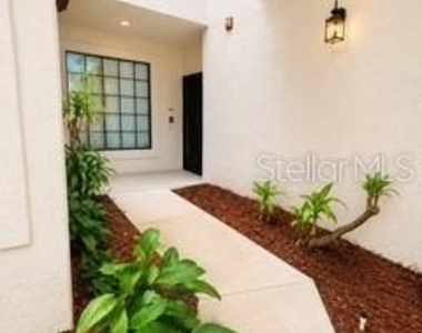 502 Via Del Oro Drive - Photo Thumbnail 2