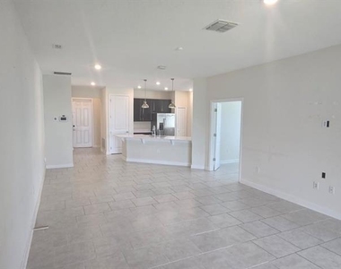 212 Bergamot Loop - Photo Thumbnail 14
