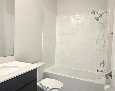 212 Bergamot Loop - Photo Thumbnail 30
