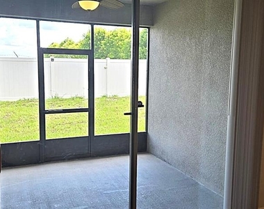 212 Bergamot Loop - Photo Thumbnail 31