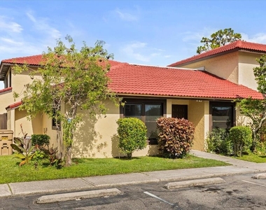 443 Hunter Circle - Photo Thumbnail 1