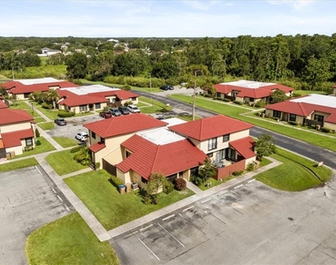 443 Hunter Circle - Photo Thumbnail 22