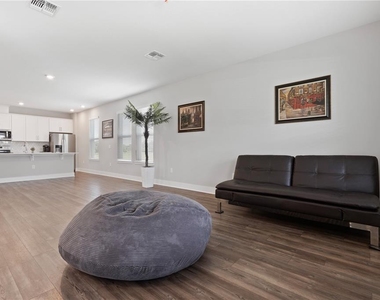 14340 Braemar Street - Photo Thumbnail 7