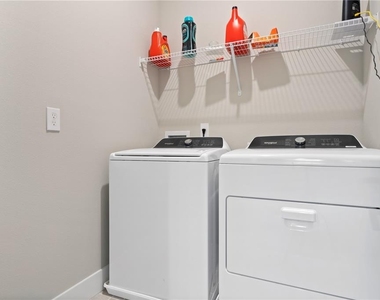 14340 Braemar Street - Photo Thumbnail 15