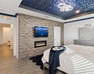 2264 Emerald Springs Drive - Photo Thumbnail 15