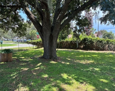 320 Queen Avenue - Photo Thumbnail 16