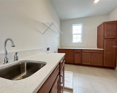 19141 Planetree Street - Photo Thumbnail 30