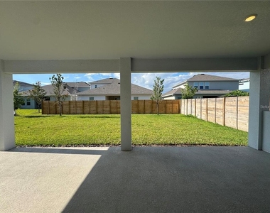 19141 Planetree Street - Photo Thumbnail 41