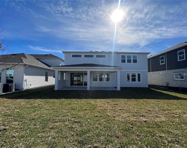 19141 Planetree Street - Photo Thumbnail 35