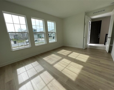 19141 Planetree Street - Photo Thumbnail 20
