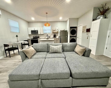 1183 Chestnut Street - Photo Thumbnail 13