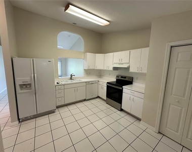 4066 Bonnie Drive - Photo Thumbnail 4