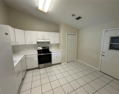 4066 Bonnie Drive - Photo Thumbnail 3