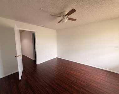 232 Afton Square - Photo Thumbnail 17